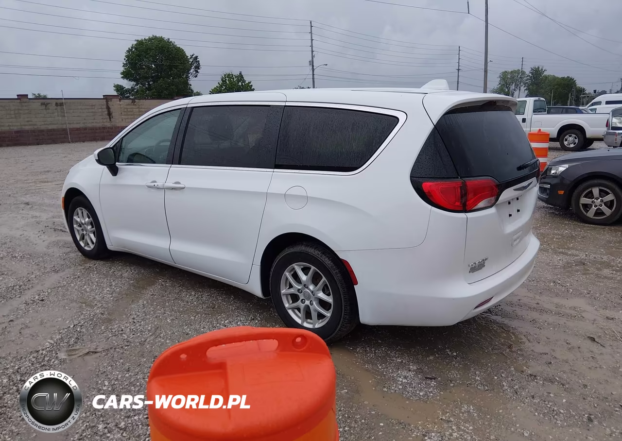 2020 Chrysler Voyager Lx VIN:2C4RC1CG1LR128500 - 3