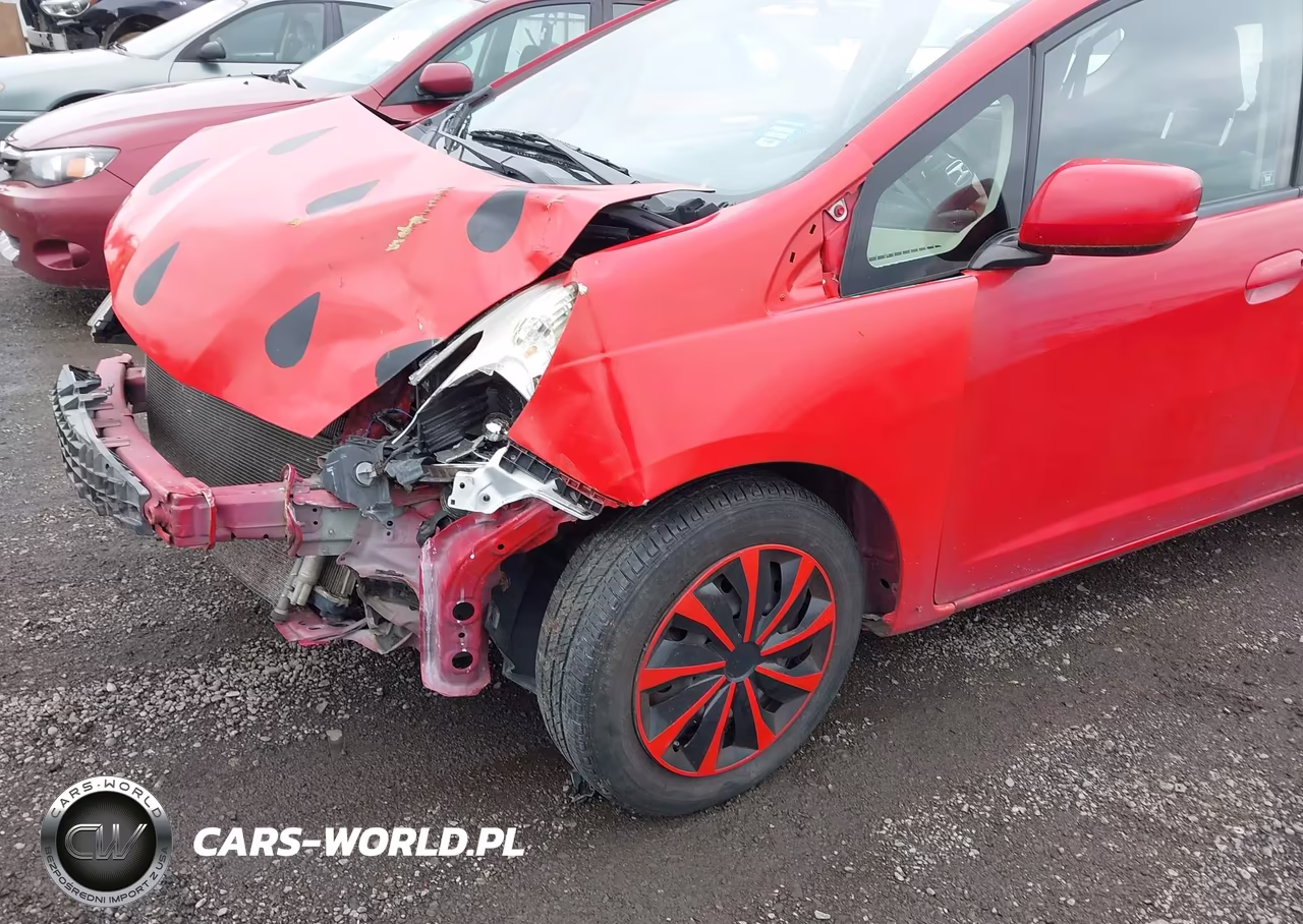 2013 Honda Fit VIN:JHMGE8H30DC003304 - 14