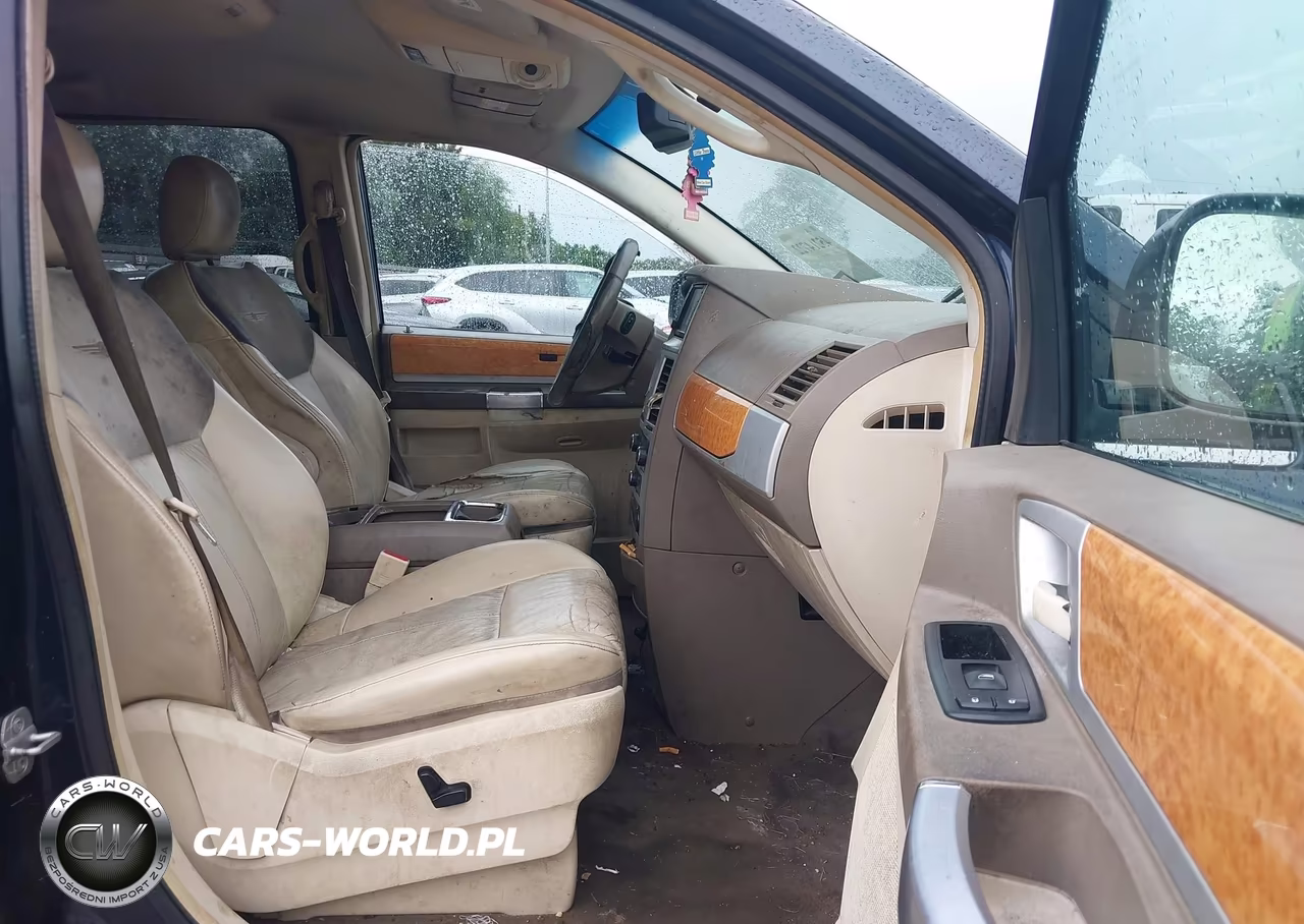 2008 Chrysler Town & Country Limited VIN:2A8HR64X48R722634 - 5