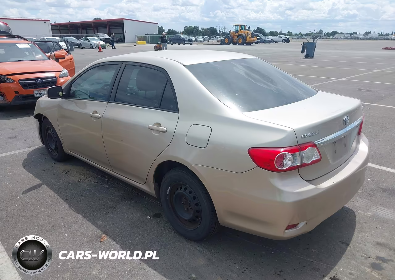 2011 Toyota Corolla Le VIN:2T1BU4EE8BC628924 - 3
