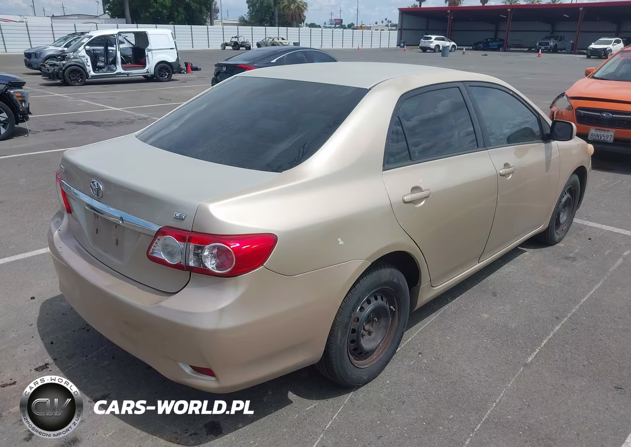 2011 Toyota Corolla Le VIN:2T1BU4EE8BC628924 - 4
