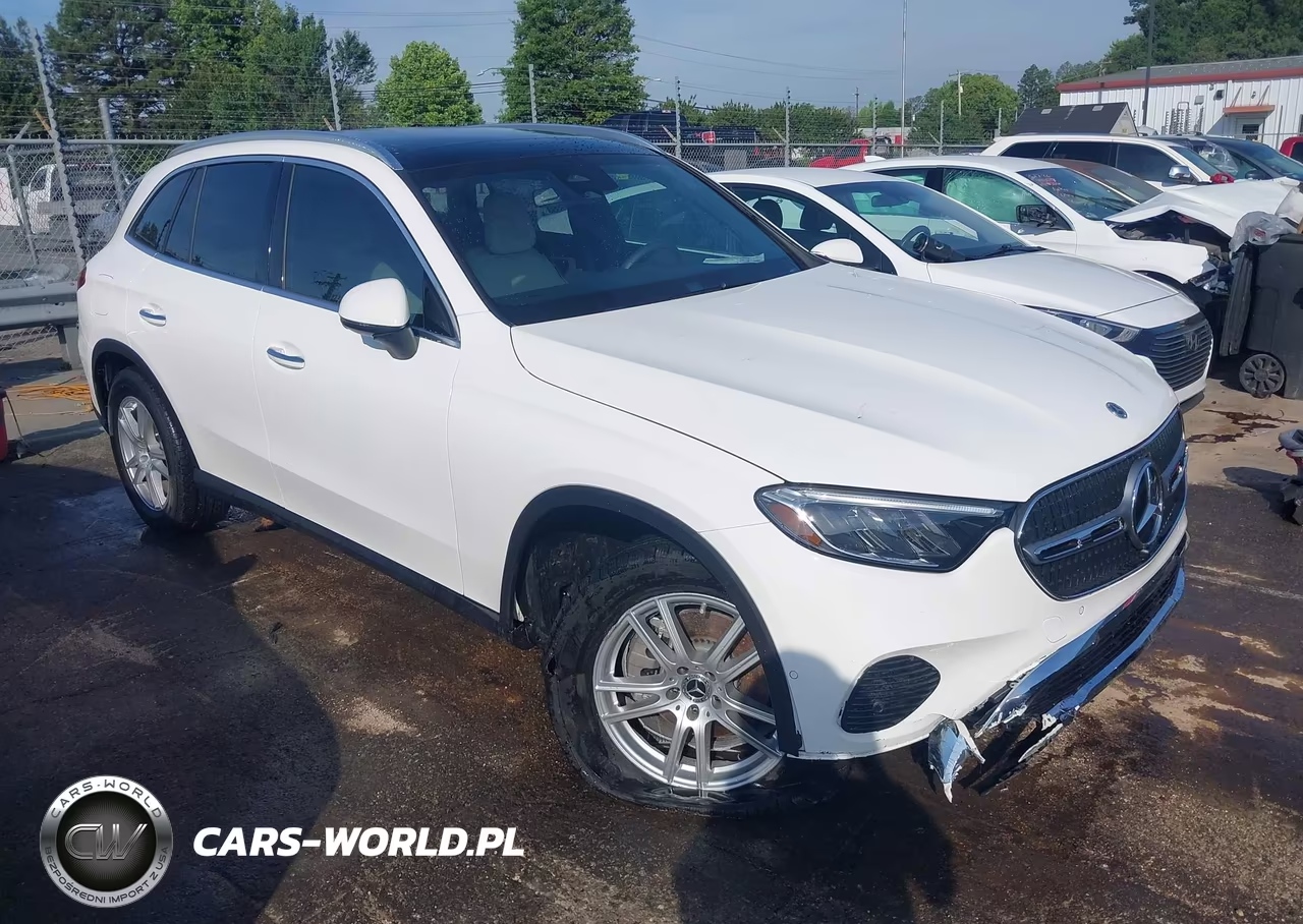2025 Mercedes-Benz Glc 300 Suv – zdjęcie 1 z 16
