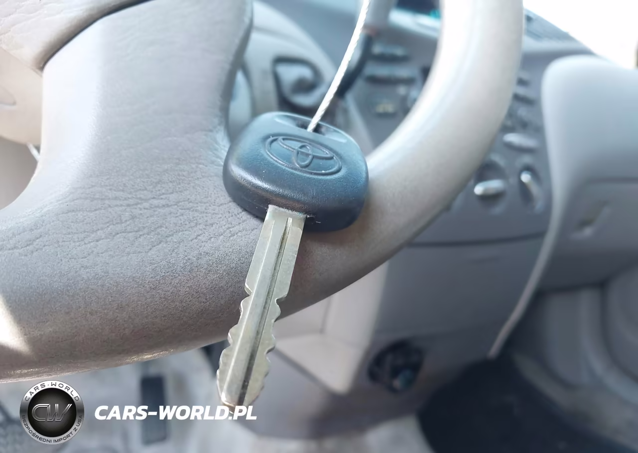 2002 Toyota Prius VIN:JT2BK12U820061360 - 11