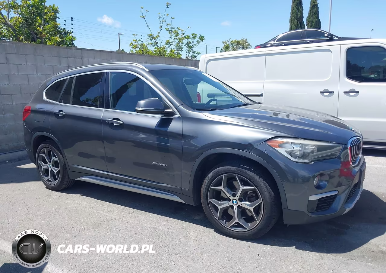 2018 BMW X1 xDrive28I VIN:WBXHT3C39J5K29205 - 13