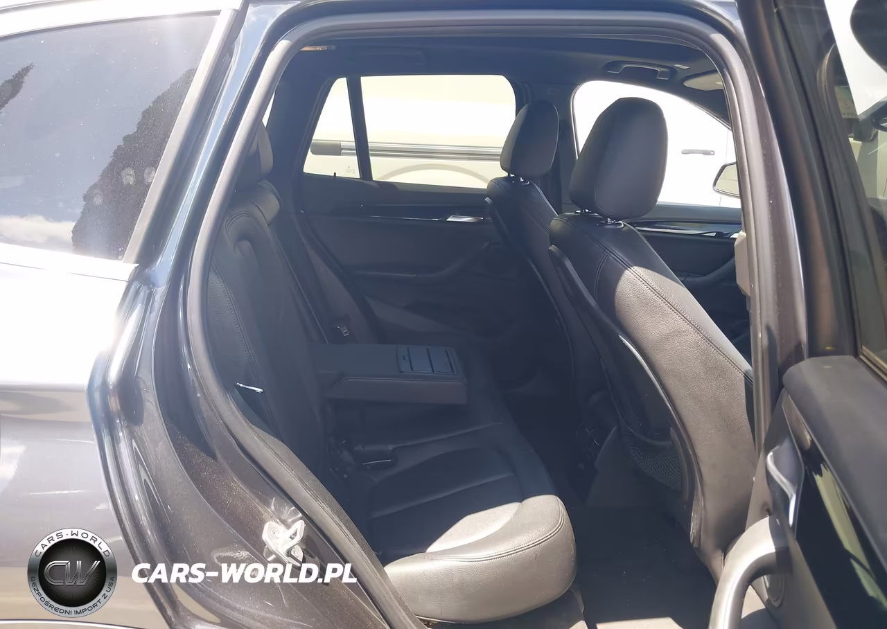 2018 BMW X1 xDrive28I VIN:WBXHT3C39J5K29205 - 8