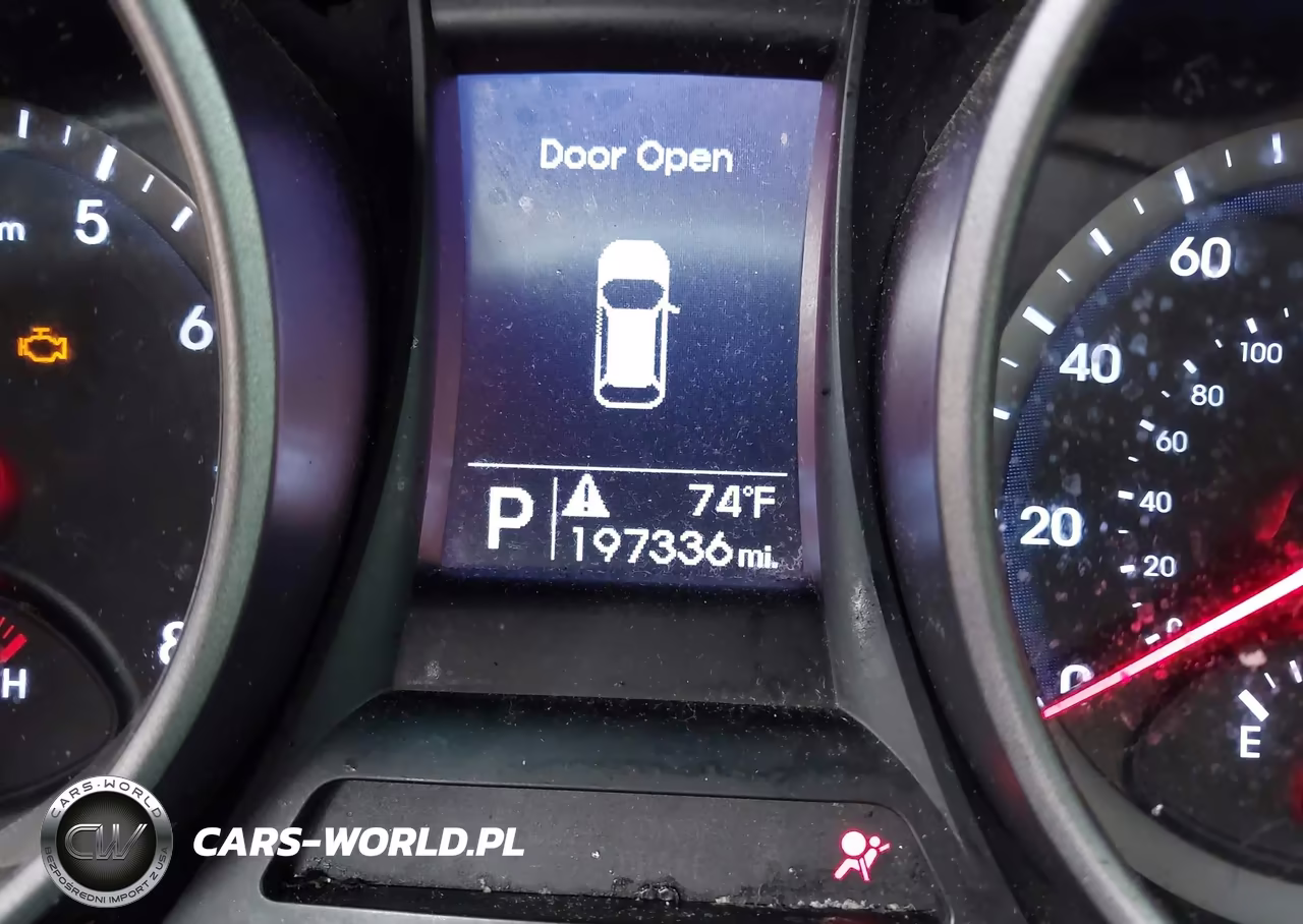2016 Hyundai Santa Fe Sport 2.4L VIN:5XYZT3LB1GG365367 - 16