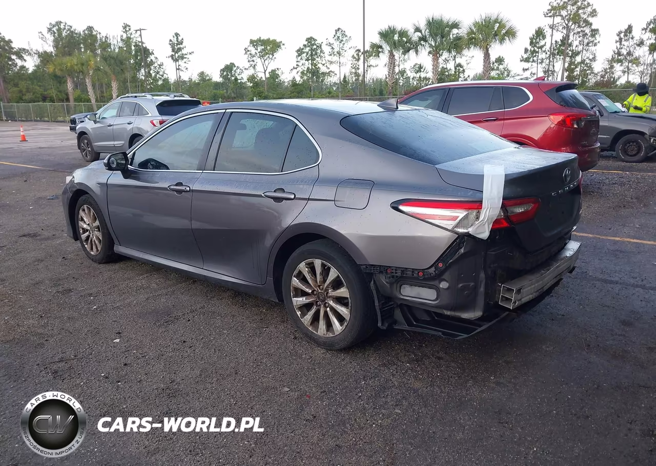 2019 Toyota Camry Le VIN:4T1B11HK1KU181103 - 3