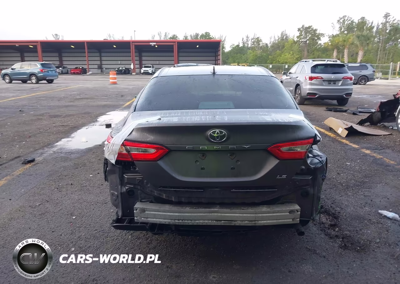 2019 Toyota Camry Le VIN:4T1B11HK1KU181103 - 6