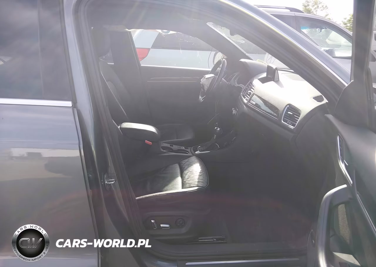 2016 Audi Q3 2.0T Premium Plus VIN:WA1GFCFS3GR007595 - 5