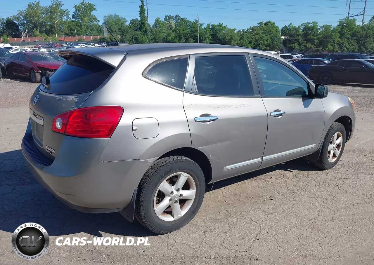 2012 Nissan Rogue S VIN:JN8AS5MV3CW718763 - 4