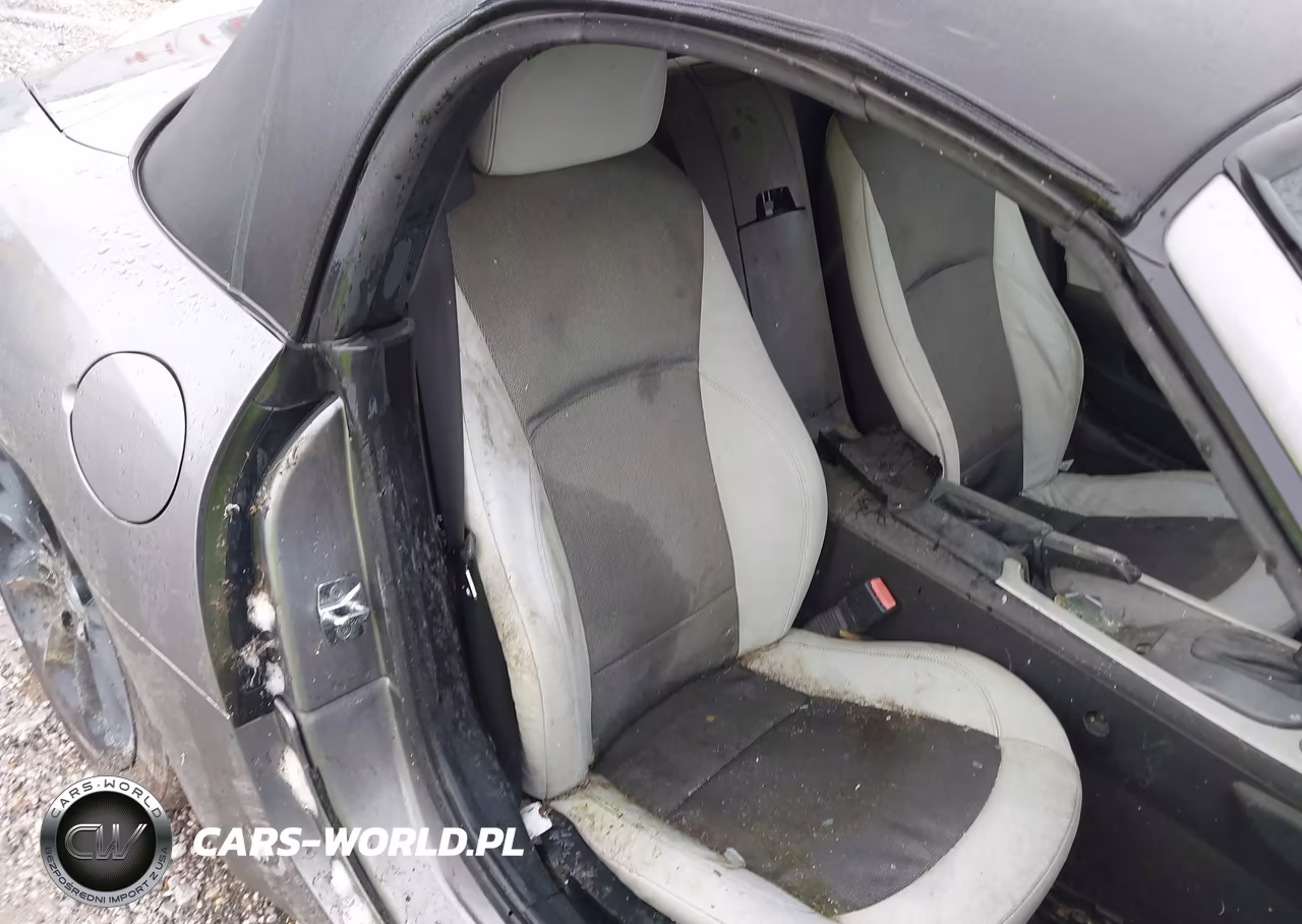 2004 BMW Z4 2.5I VIN:4USBT33524LS52582 - 8