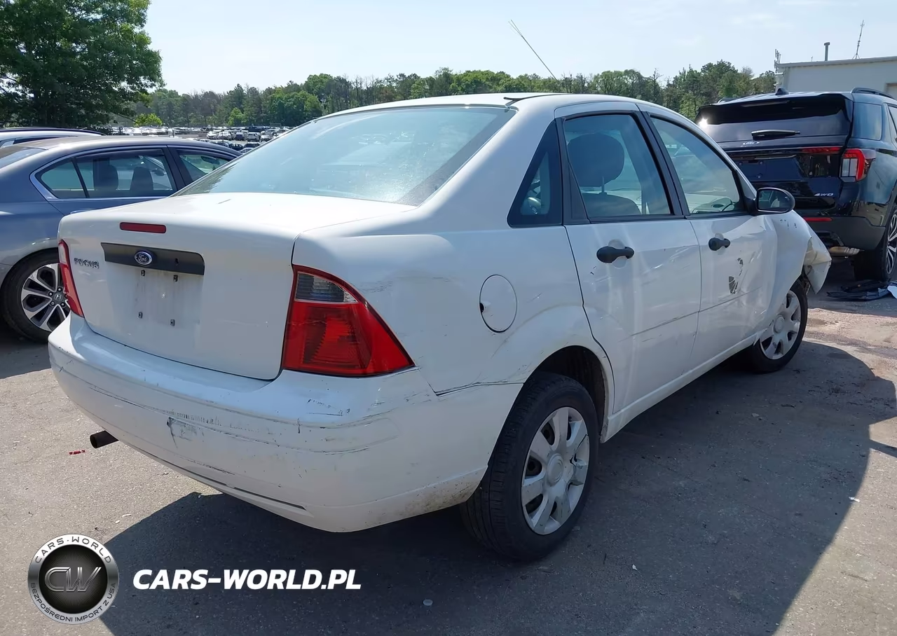 2007 Ford Focus S-Se-Ses VIN:1FAFP34N97W349619 - 4