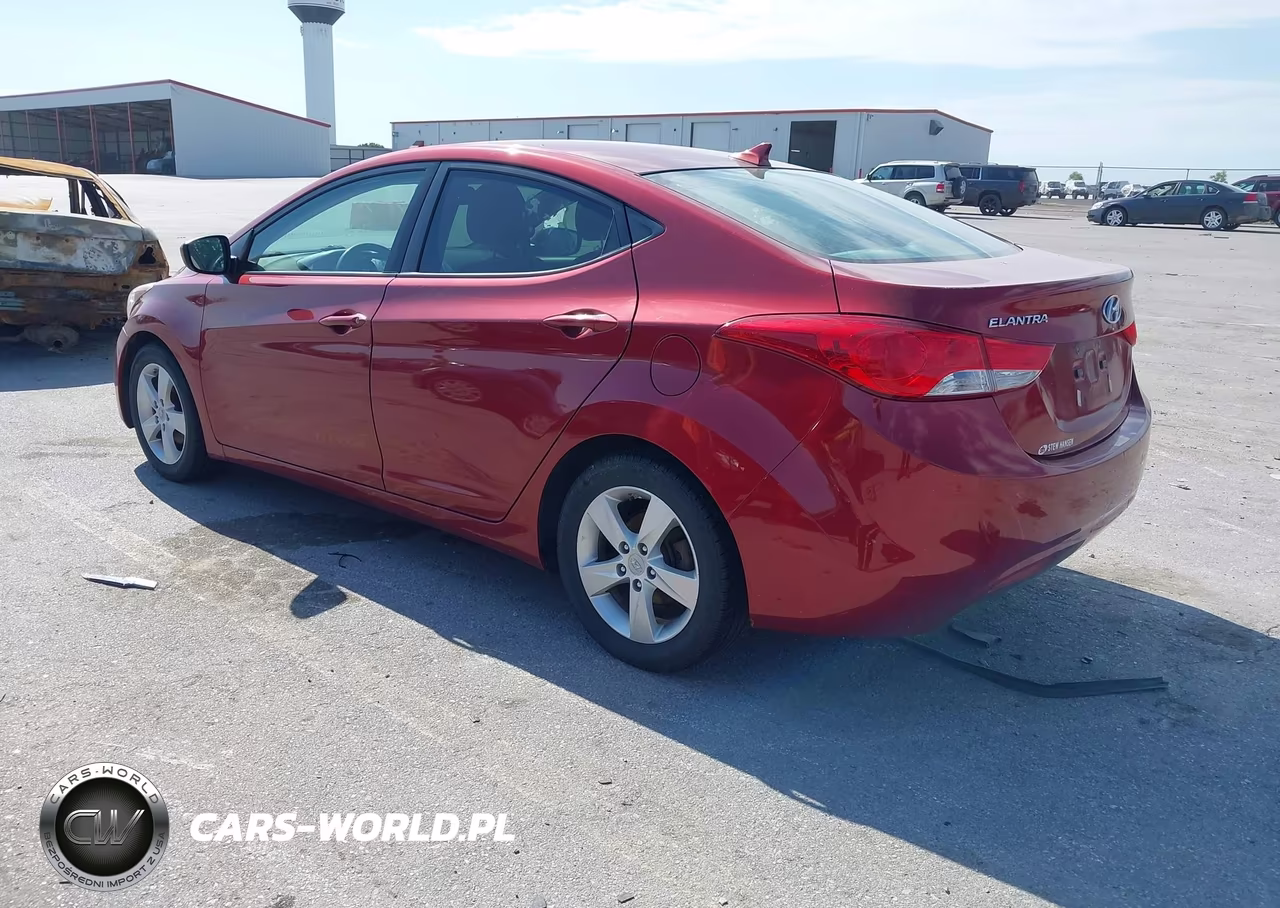 2013 Hyundai Elantra Gls VIN:5NPDH4AE9DH188330 - 3