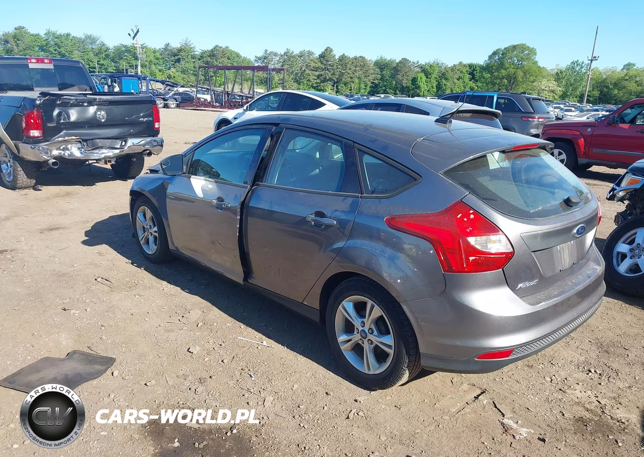 2014 Ford Focus Se VIN:1FADP3K21EL288474 - 3