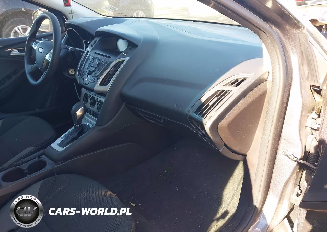 2014 Ford Focus Se VIN:1FADP3K21EL288474 - 5
