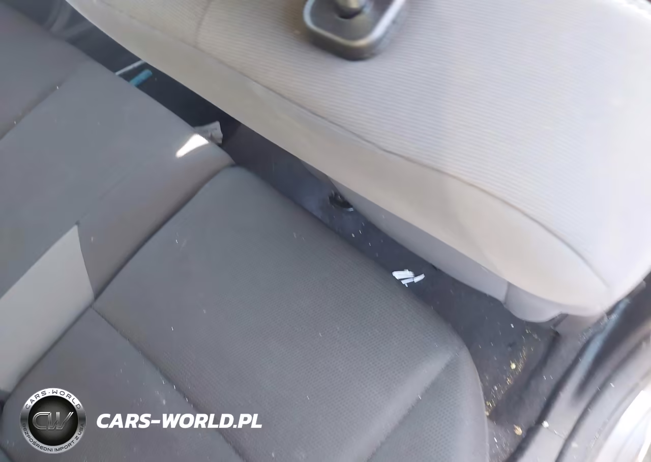 2014 Ford Focus Se VIN:1FADP3K21EL288474 - 8