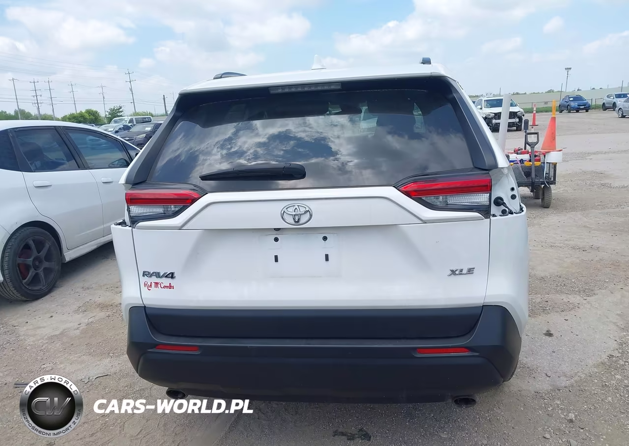 2021 Toyota Rav4 Xle VIN:2T3W1RFV4MW184262 - 17