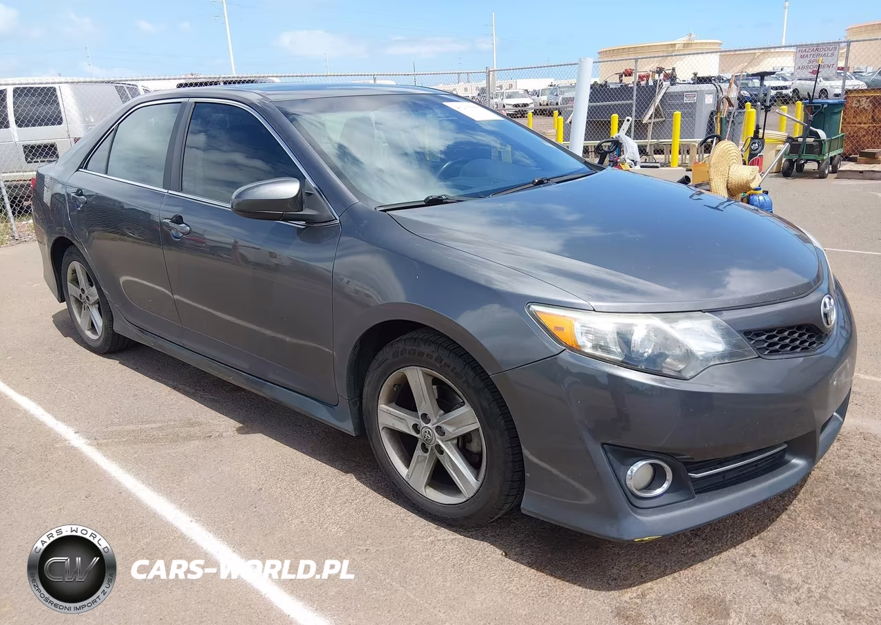 2013 Toyota Camry Se – zdjęcie 1 z 15