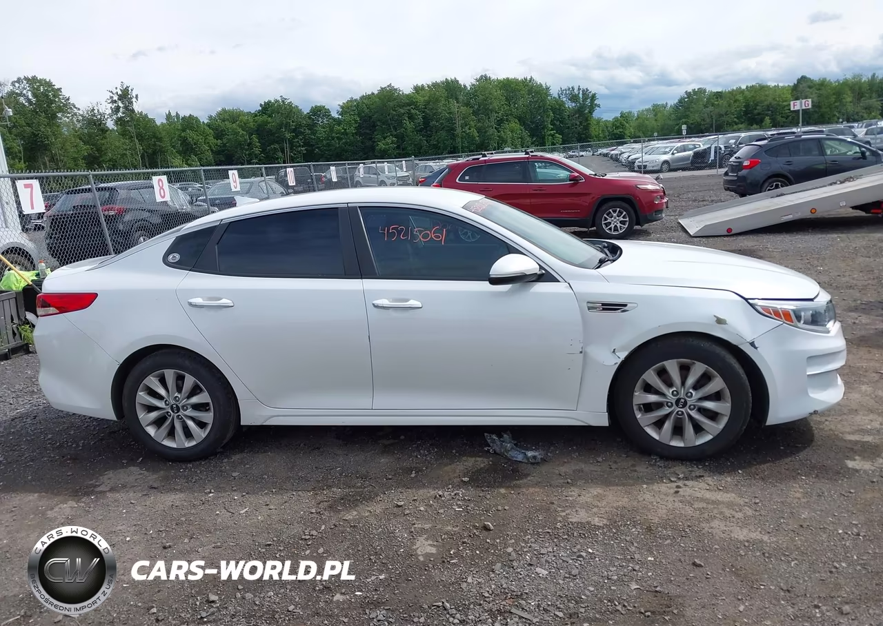 2018 Kia Optima Lx VIN:5XXGT4L32JG261696 - 13