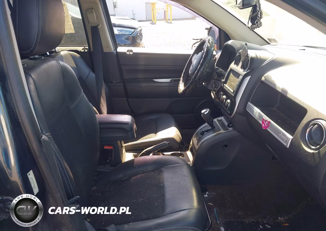 2014 Jeep Compass Latitude VIN:1C4NJCEB3ED660547 - 5