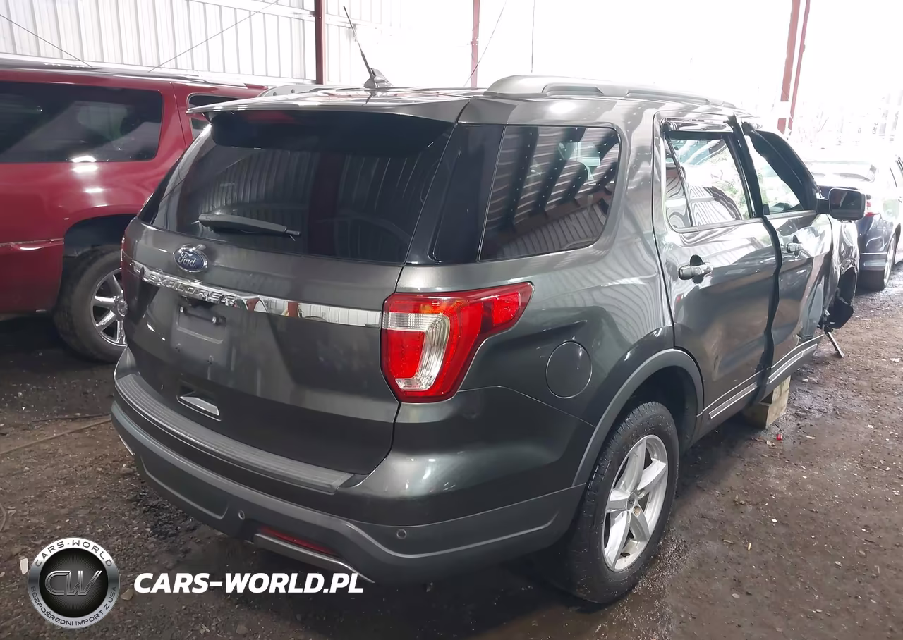 2019 Ford Explorer Xlt VIN:1FM5K7D86KGB03468 - 4