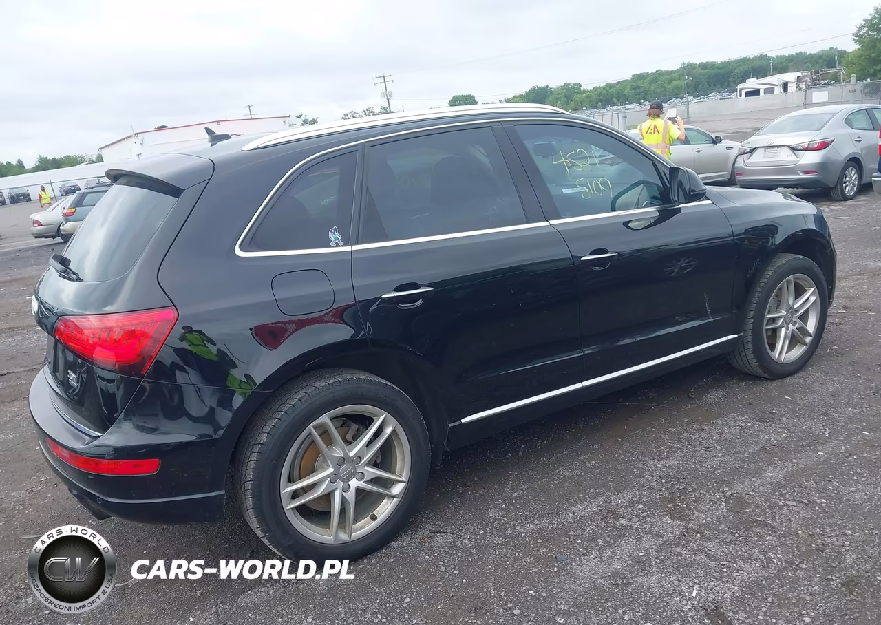 2015 Audi Q5 2.0T Premium VIN:WA1LFAFP0FA078328 - 4