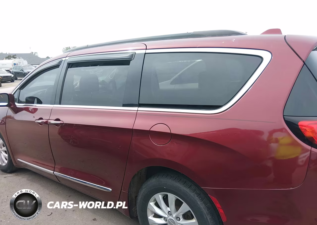 2017 Chrysler Pacifica Touring-L VIN:2C4RC1BGXHR530511 - 14