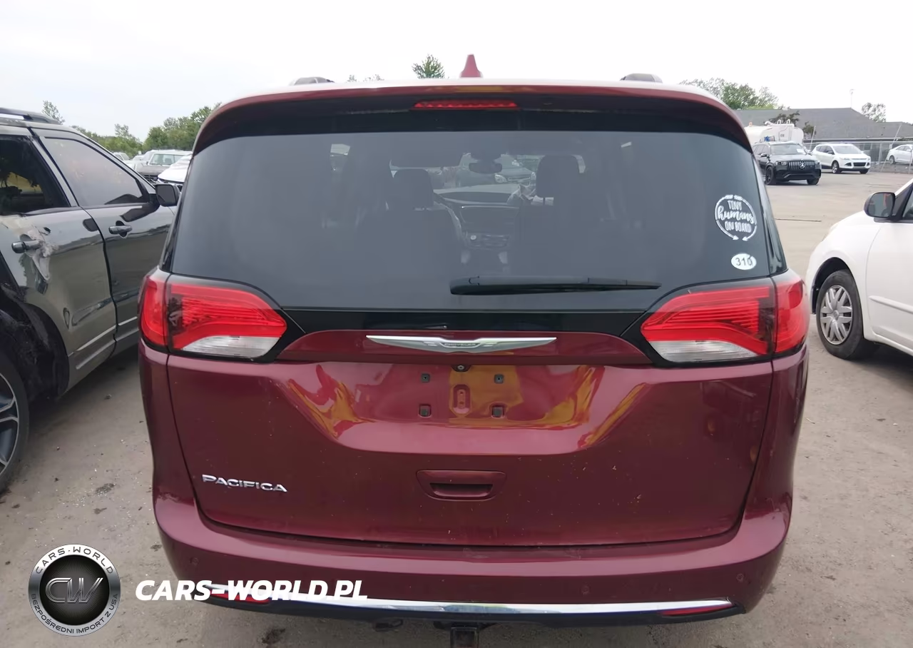 2017 Chrysler Pacifica Touring-L VIN:2C4RC1BGXHR530511 - 16