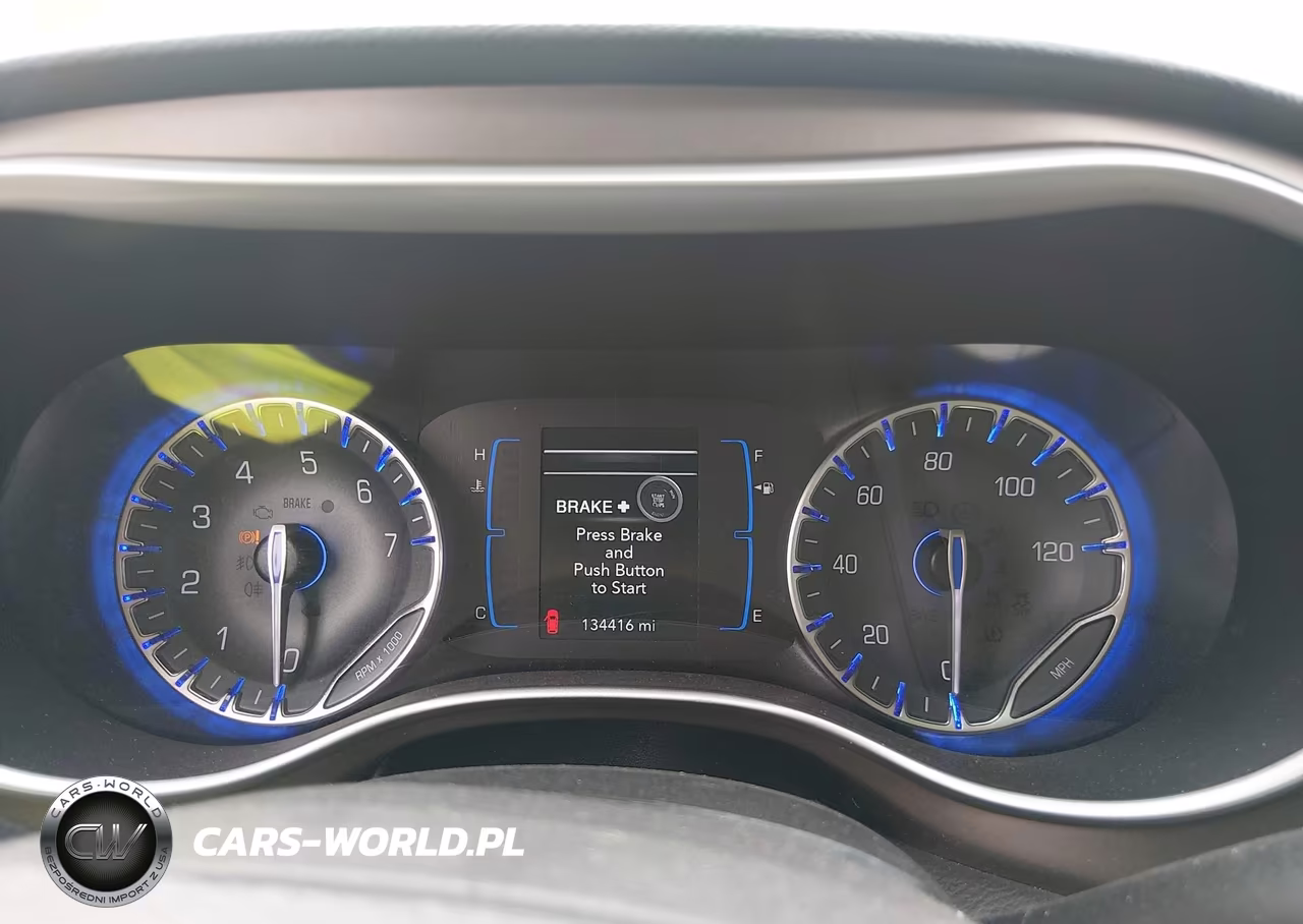 2017 Chrysler Pacifica Touring-L VIN:2C4RC1BGXHR530511 - 7