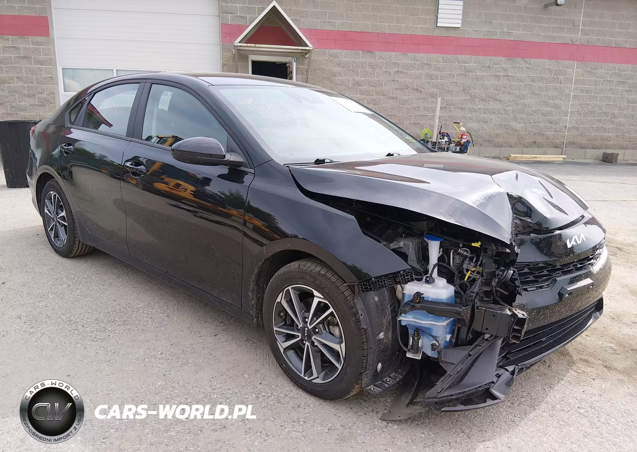 2023 Kia Forte Lxs – zdjęcie 1 z 17