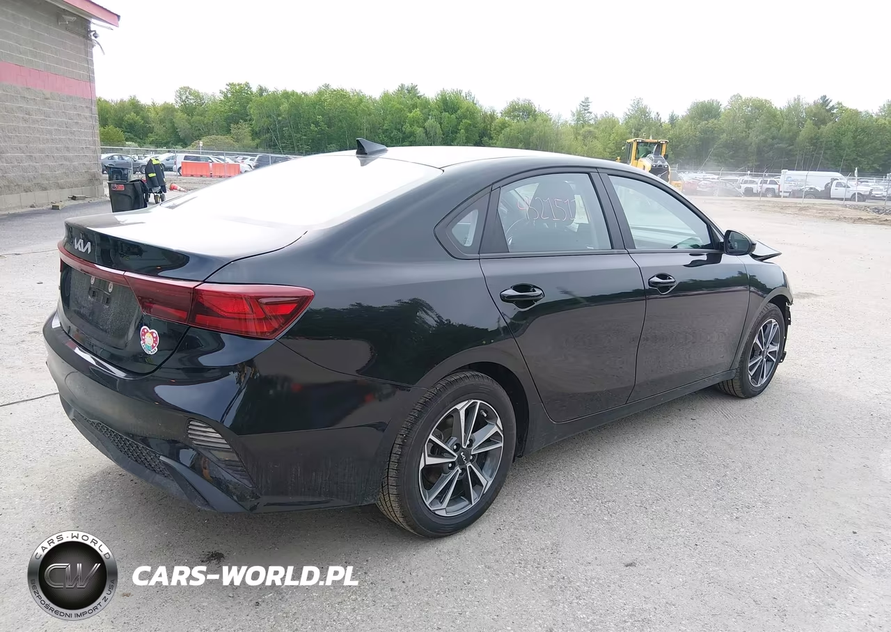 2023 Kia Forte Lxs VIN:3KPF24AD5PE578755 - 4