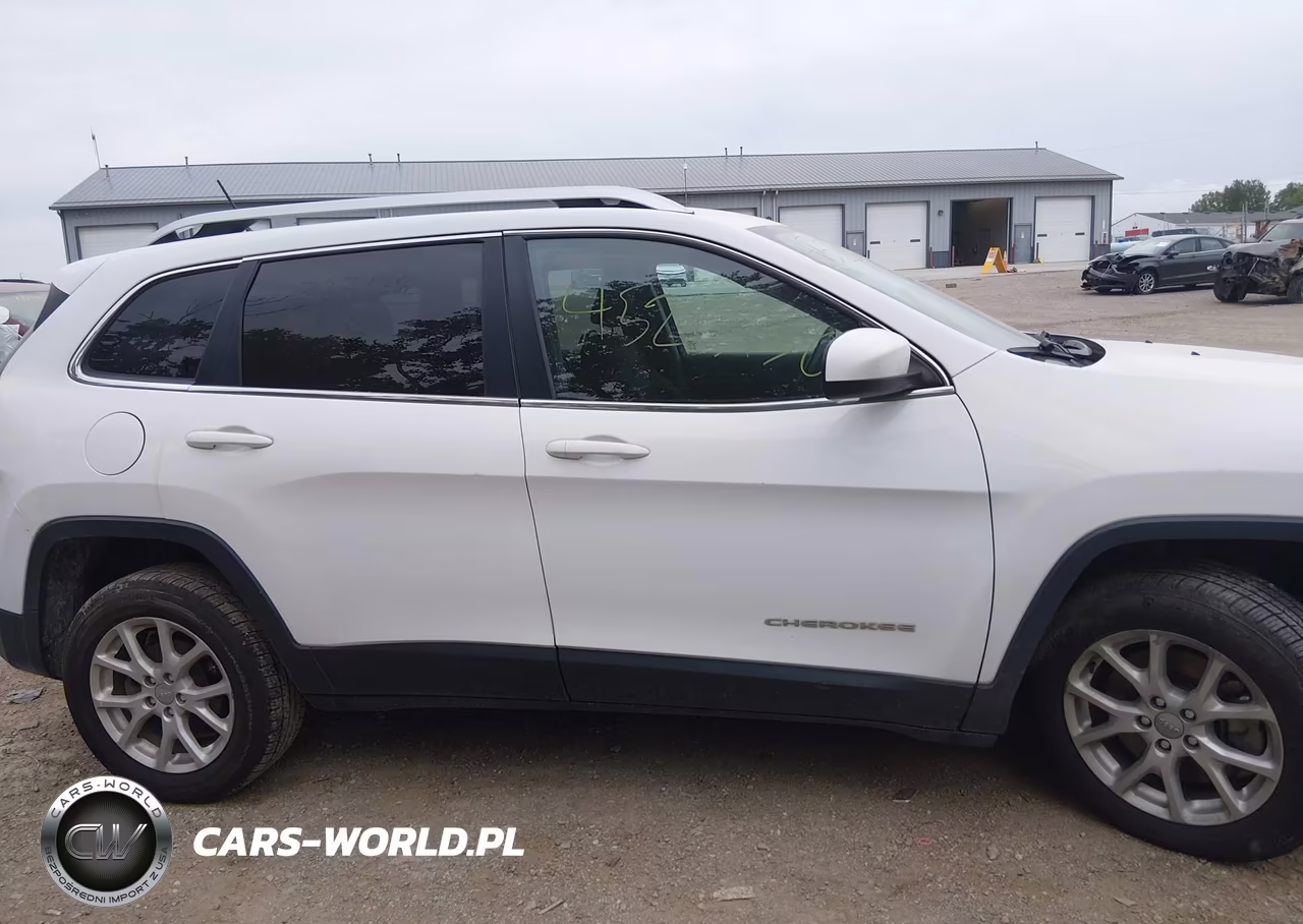 2014 Jeep Cherokee Latitude VIN:1C4PJLCB9EW323736 - 13