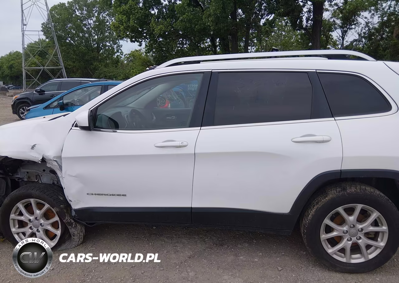 2014 Jeep Cherokee Latitude VIN:1C4PJLCB9EW323736 - 14