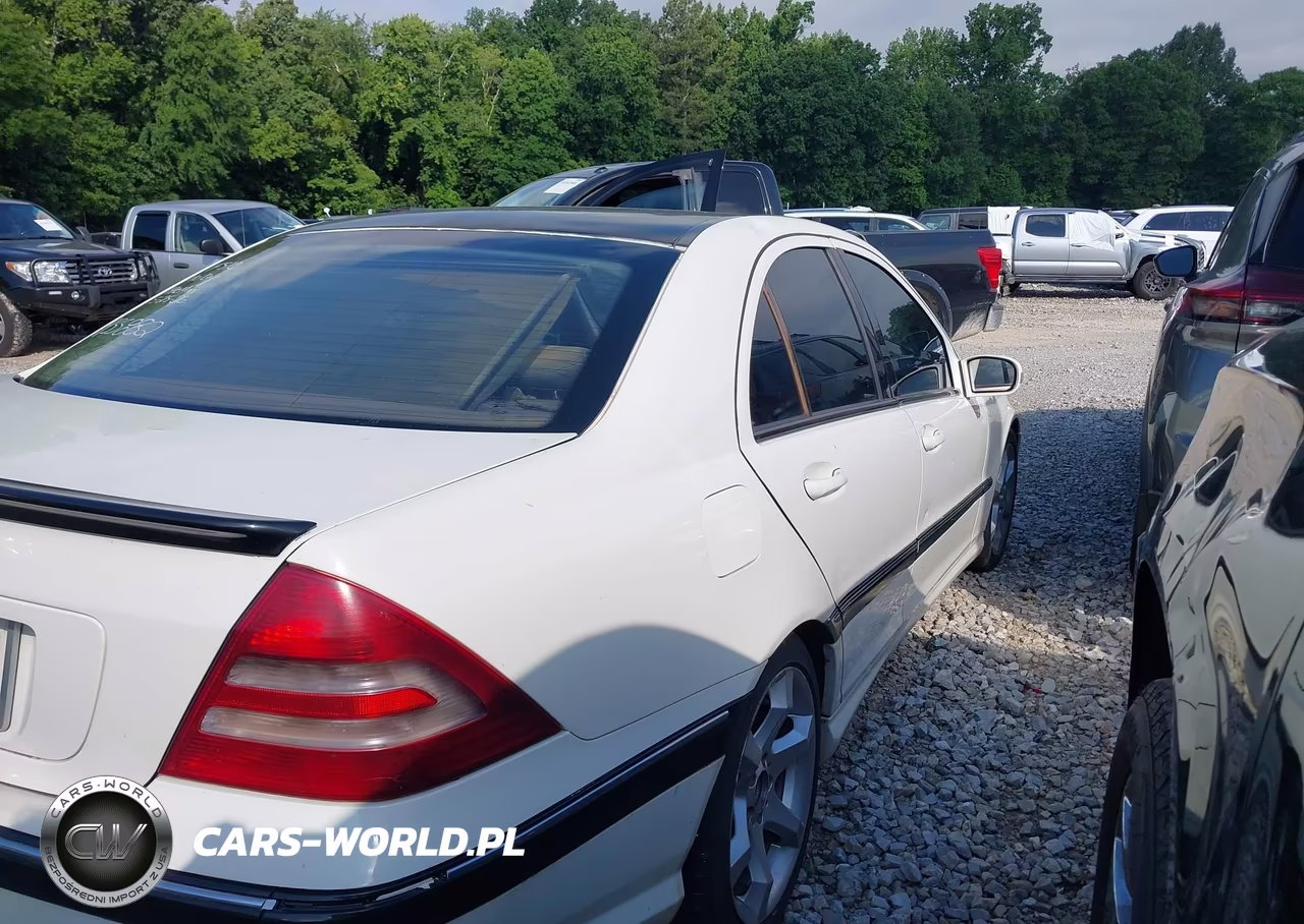 2007 Mercedes-Benz C 230 Sport VIN:WDBRF52H57F935882 - 4