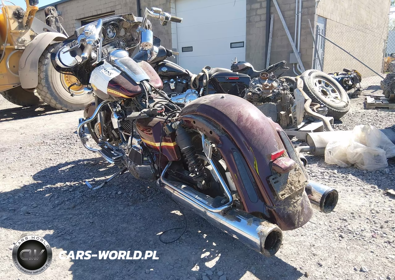 2010 Harley-Davidson Flhxse VIN:1HD1PZ819AB953151 - 3