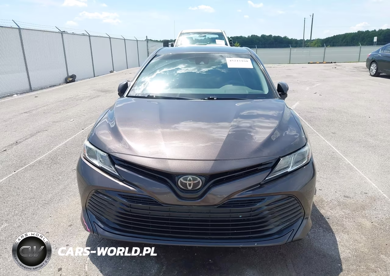 2018 Toyota Camry Le VIN:4T1B11HK3JU519485 - 13