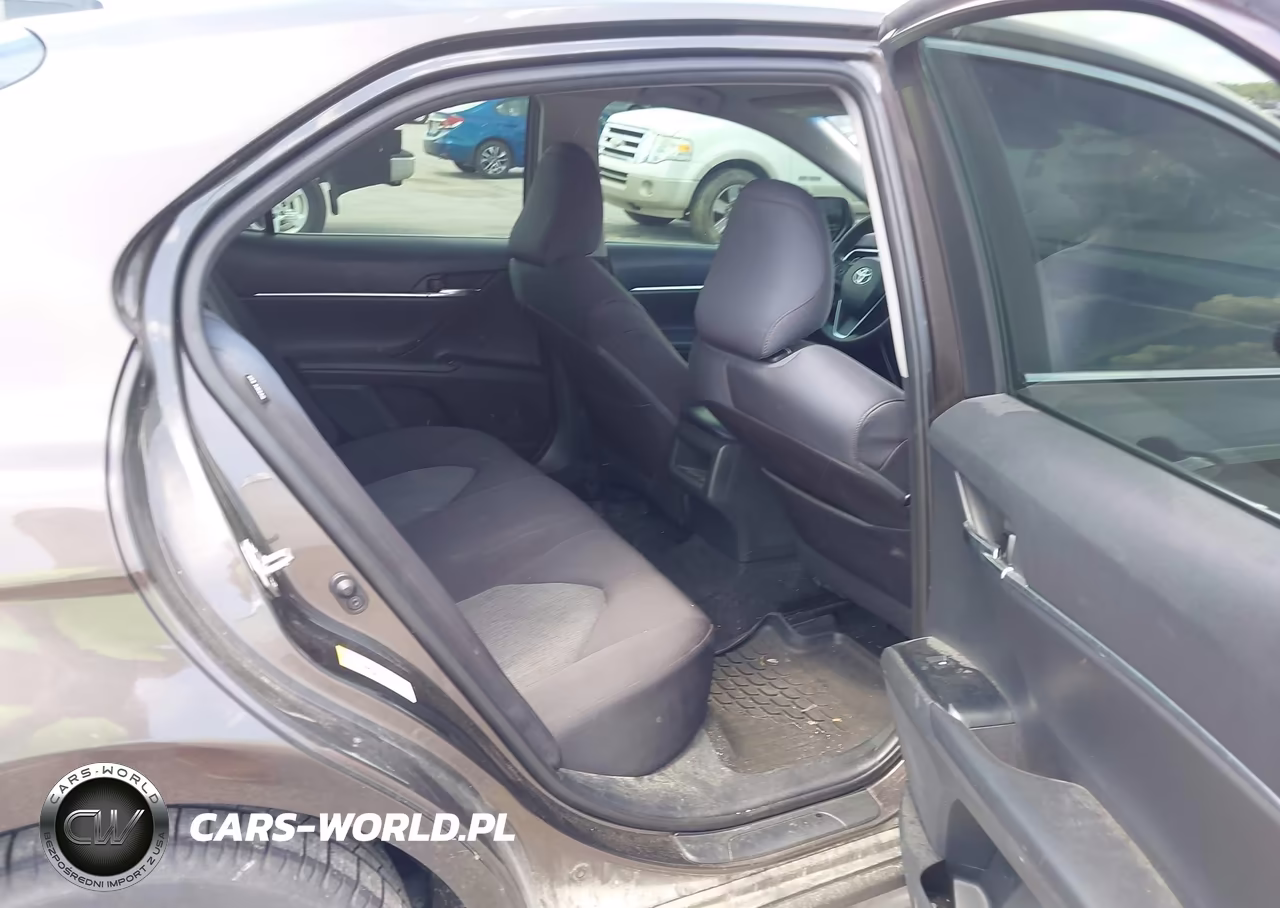 2018 Toyota Camry Le VIN:4T1B11HK3JU519485 - 8
