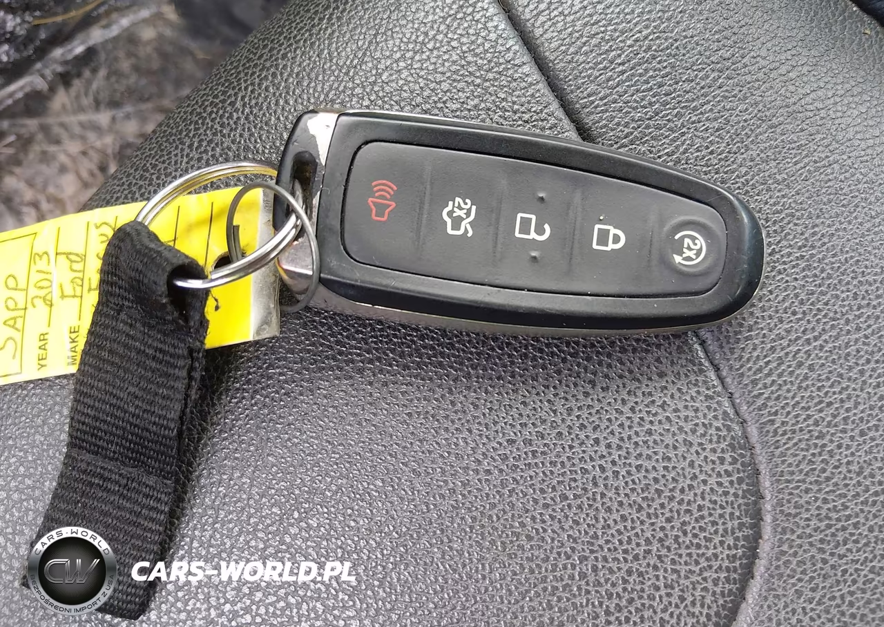 2013 Ford Focus Titanium VIN:1FADP3J25DL203538 - 11