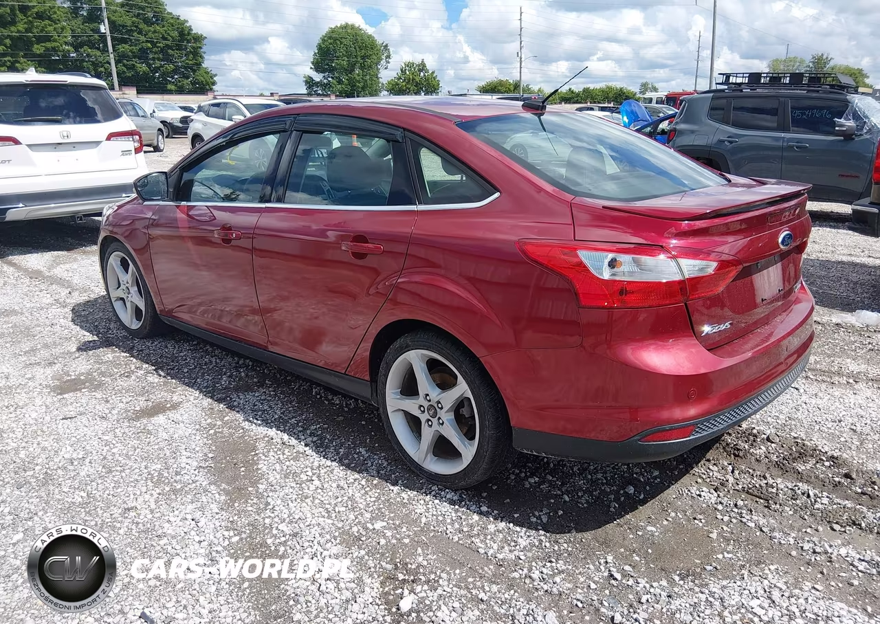 2013 Ford Focus Titanium VIN:1FADP3J25DL203538 - 3
