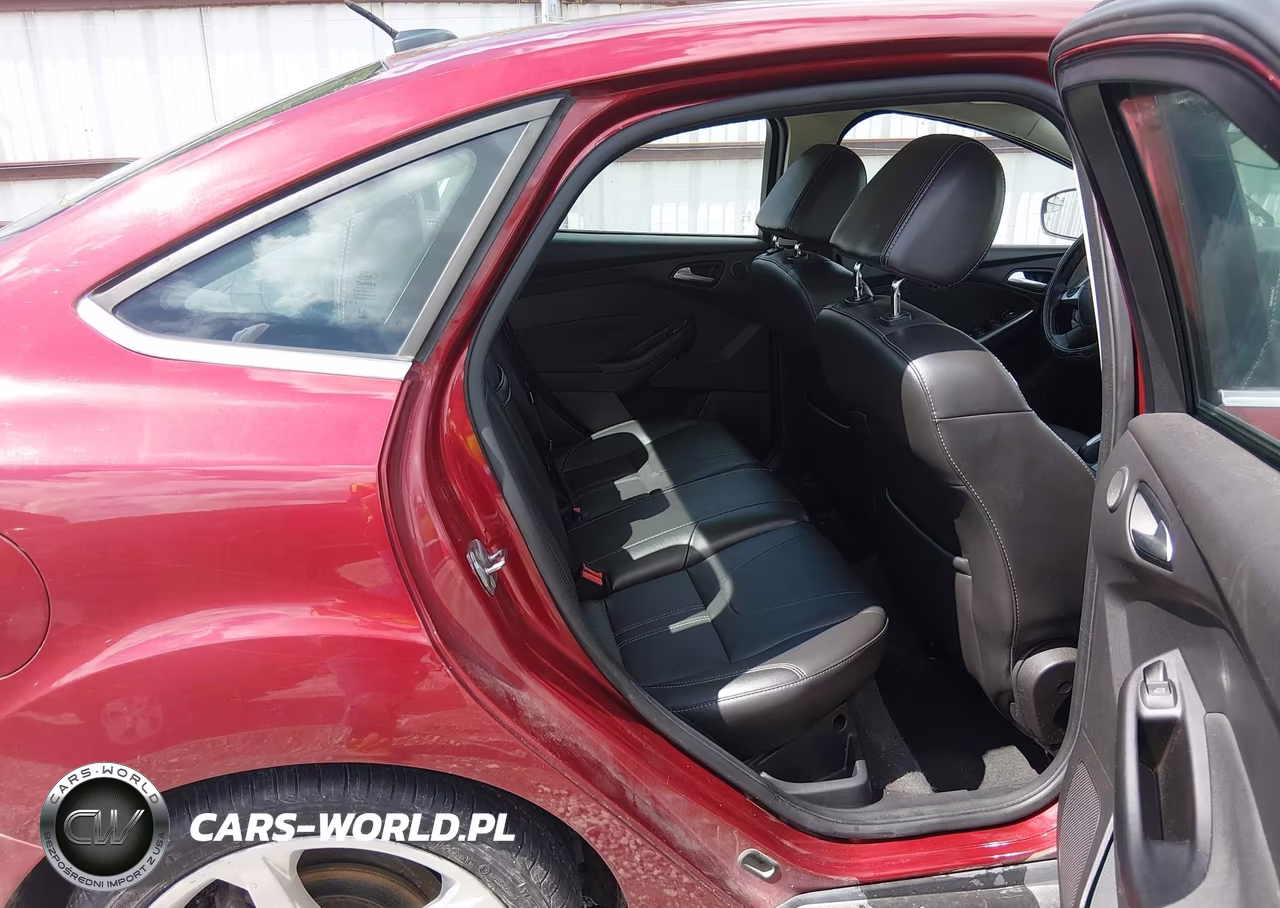 2013 Ford Focus Titanium VIN:1FADP3J25DL203538 - 8