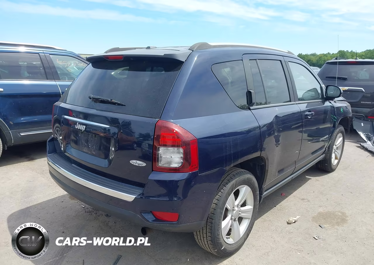 2015 Jeep Compass High Altitude Edition VIN:1C4NJCEAXFD106785 - 4