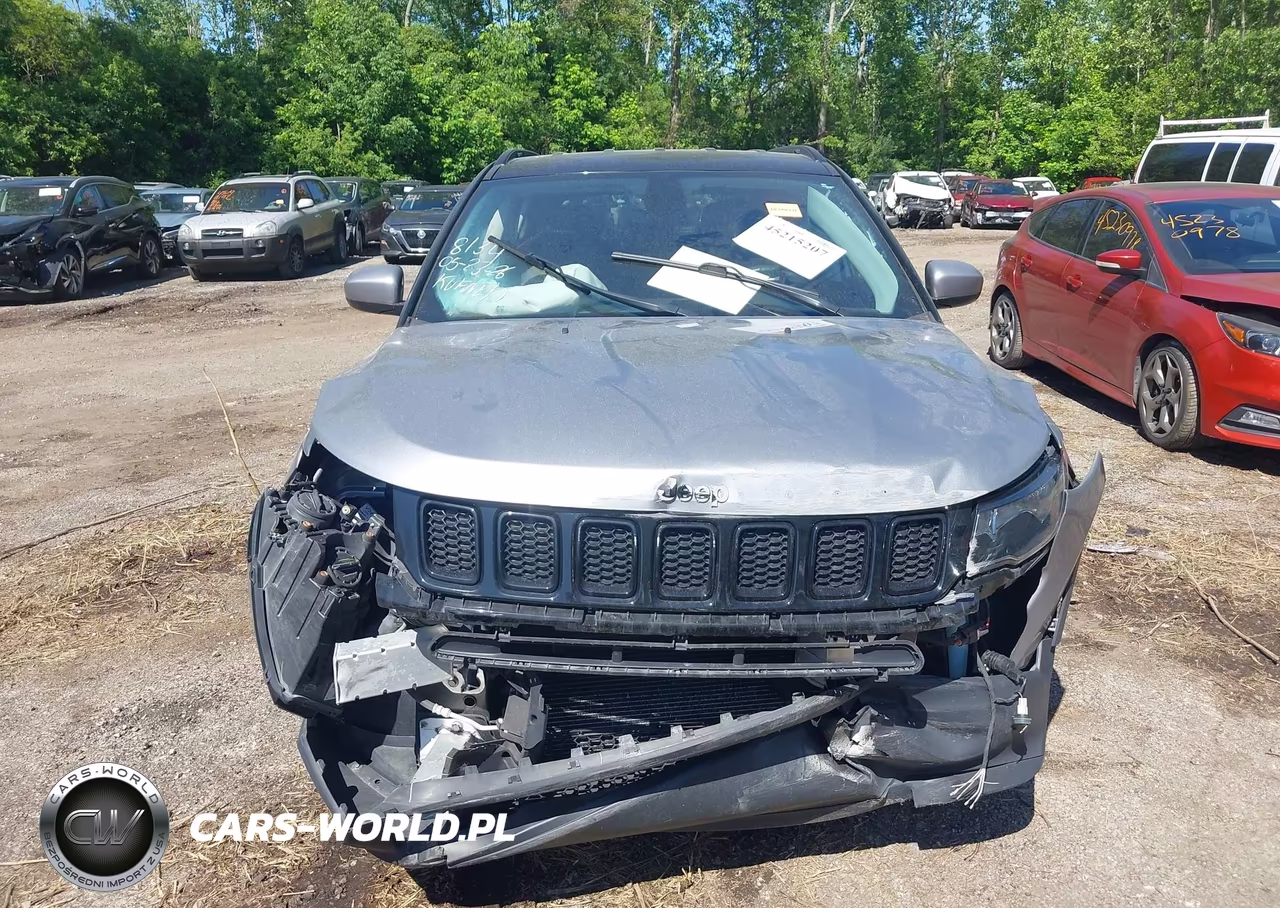 2018 Jeep Compass Altitude 4X4 VIN:3C4NJDBB8JT313679 - 13