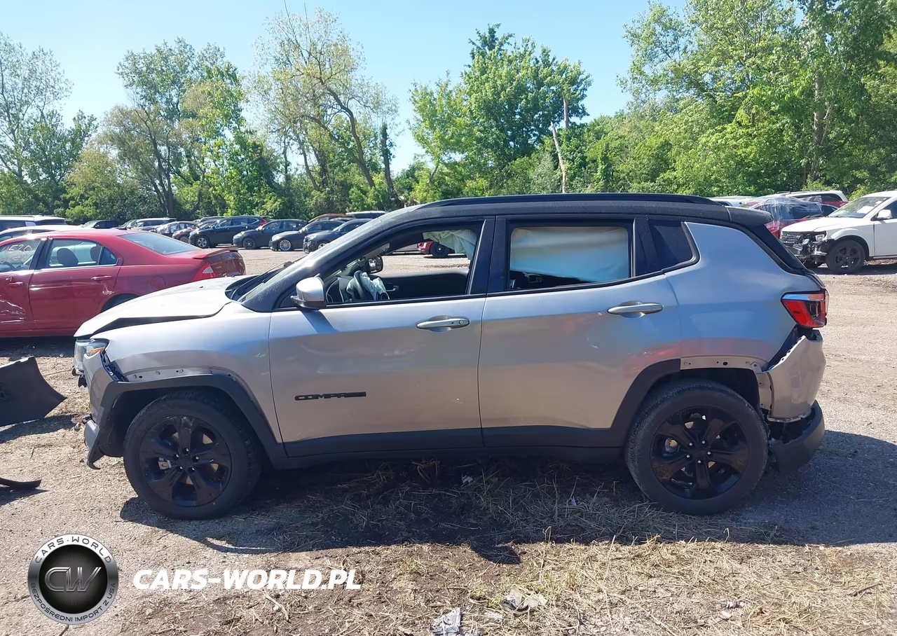 2018 Jeep Compass Altitude 4X4 VIN:3C4NJDBB8JT313679 - 15