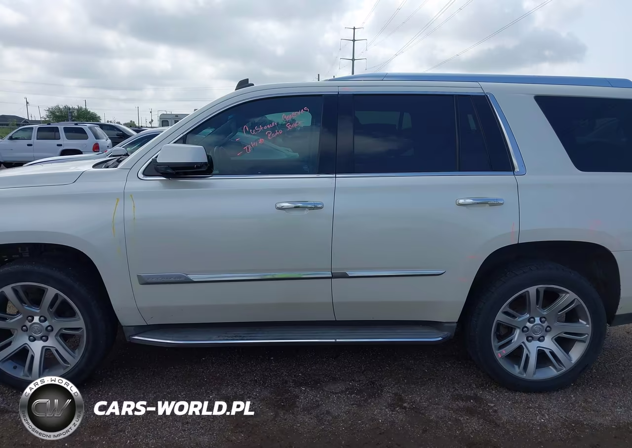2015 Cadillac Escalade Luxury VIN:1GYS3BKJ1FR181075 - 15
