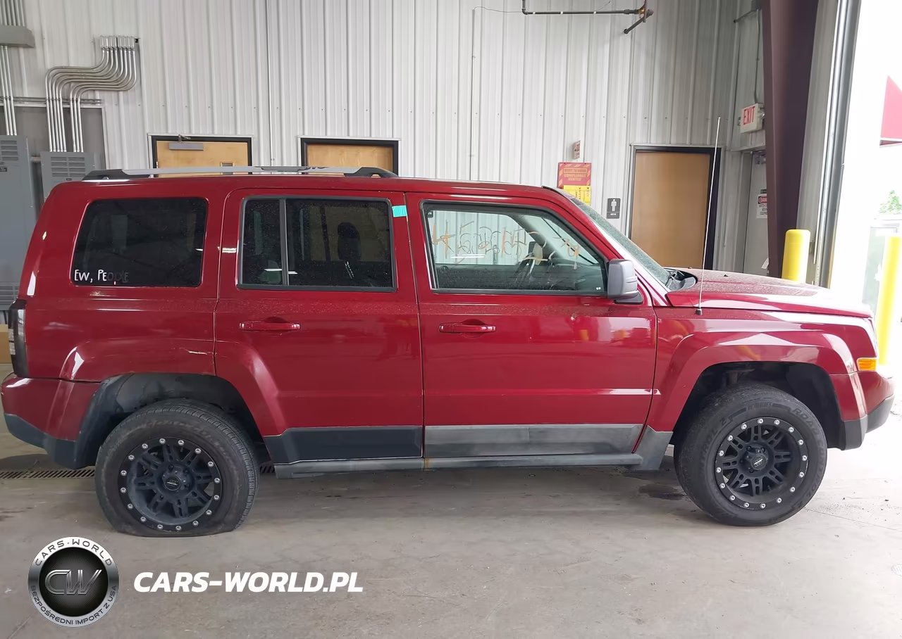 2011 Jeep Patriot Latitude X VIN:1J4NF4GB3BD127253 - 13