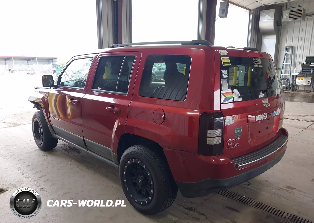 2011 Jeep Patriot Latitude X VIN:1J4NF4GB3BD127253 - 3