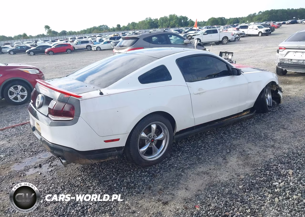 2012 Ford Mustang V6 VIN:1ZVBP8AM8C5206076 - 4