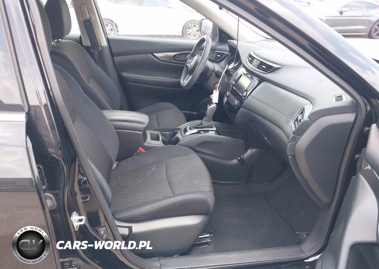 2019 Nissan Rogue S VIN:5N1AT2MVXKC746207 - 5