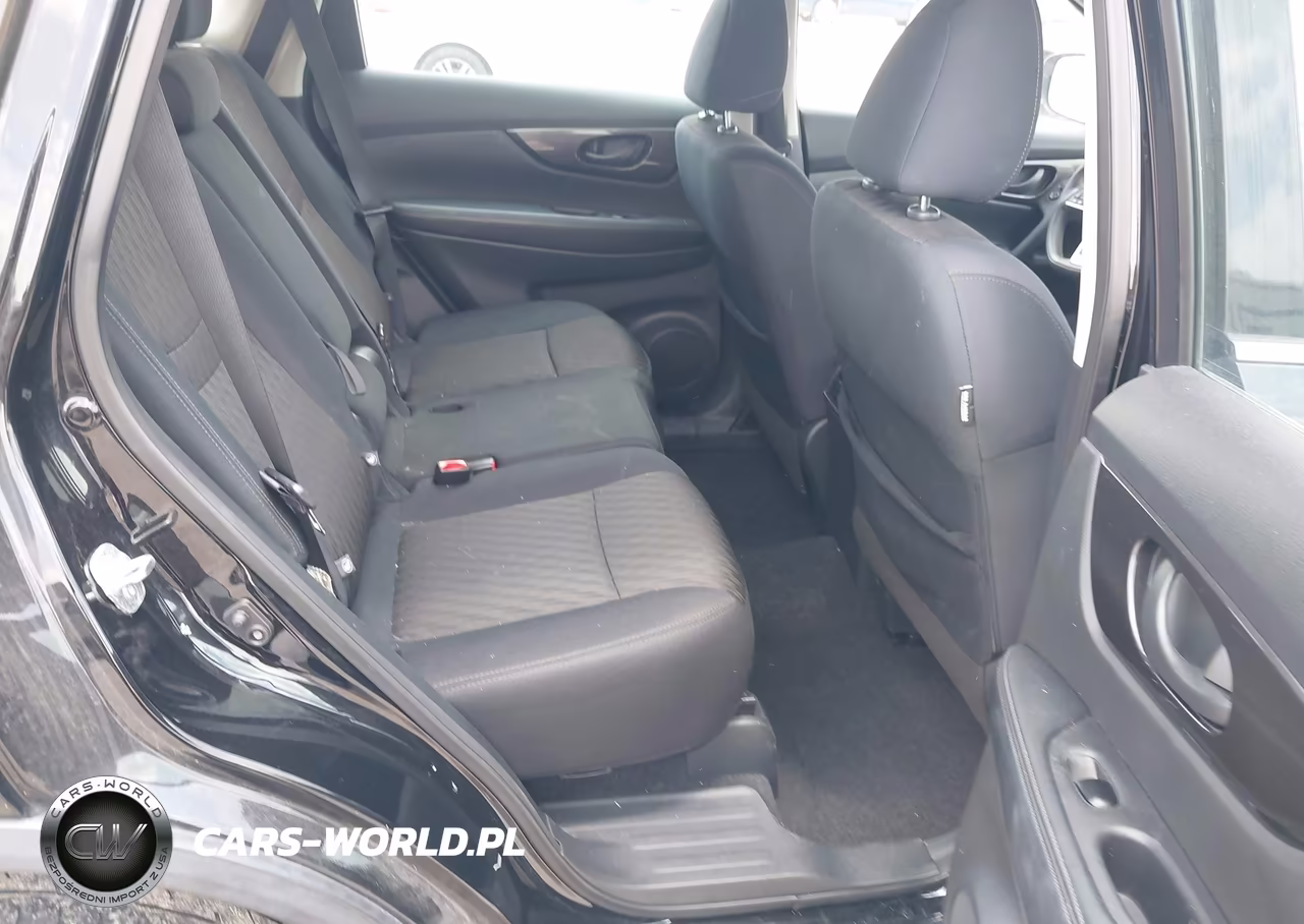 2019 Nissan Rogue S VIN:5N1AT2MVXKC746207 - 8