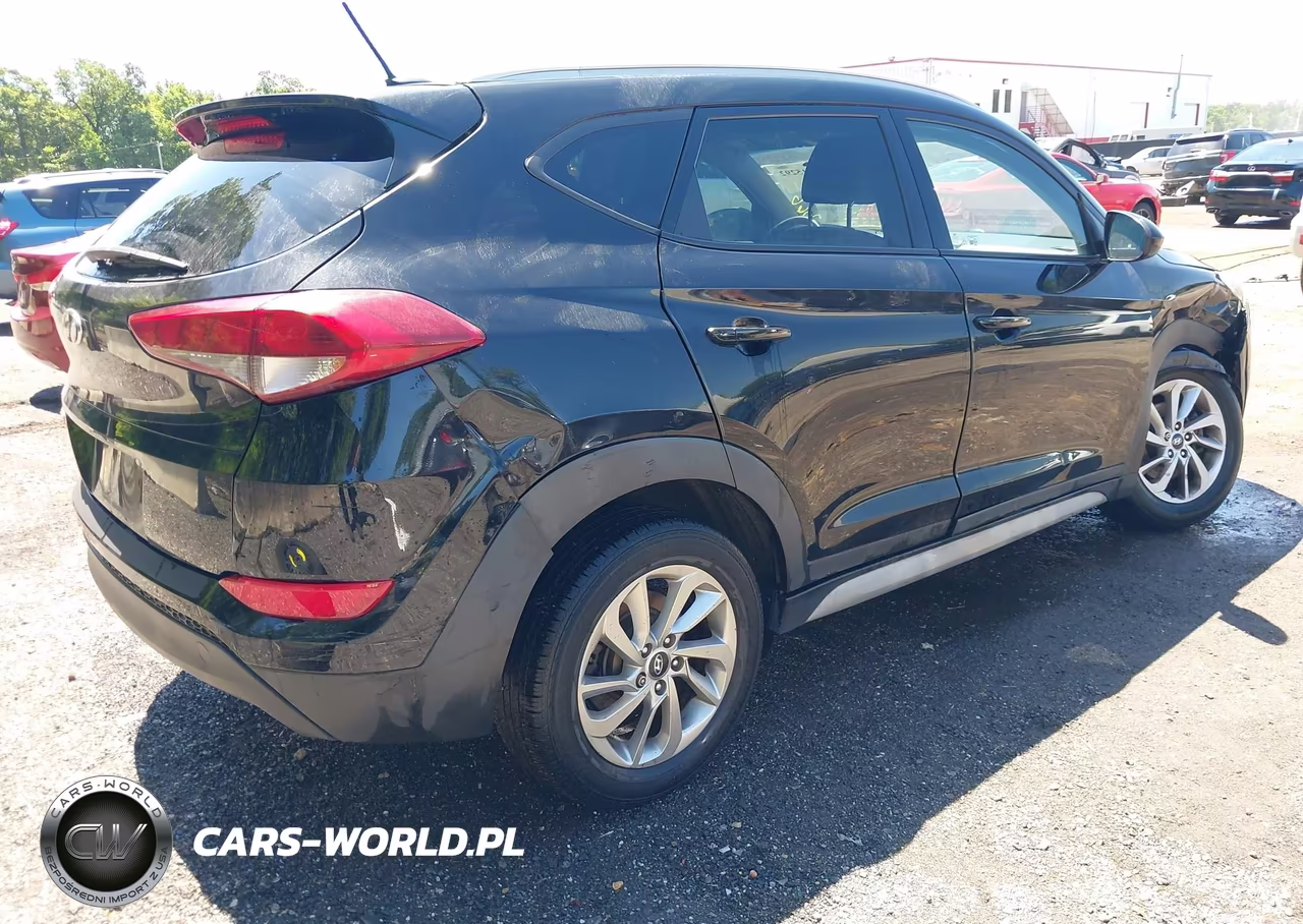 2017 Hyundai Tucson Se VIN:KM8J33A40HU370637 - 4